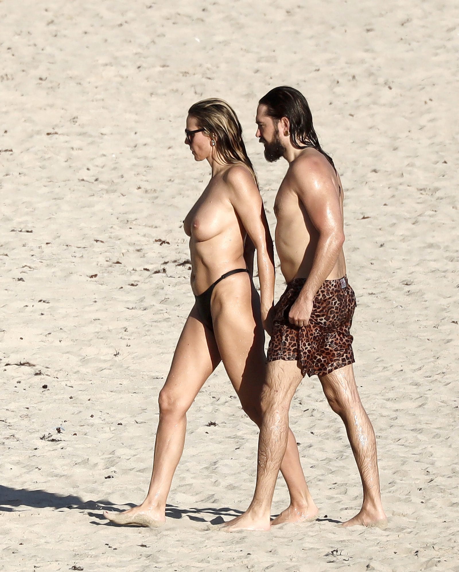 Bare Bold Heidi Klum Flaunts Topless Perfection in St. Barts 13 – BareFame Bare Bold Heidi Klum Flaunts Topless Perfection in St. Barts 13