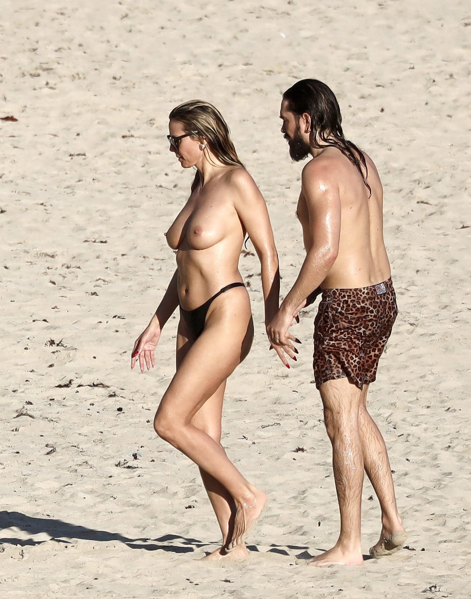 Bare Bold Heidi Klum Flaunts Topless Perfection in St. Barts 15 – BareFame Bare Bold Heidi Klum Flaunts Topless Perfection in St. Barts 15