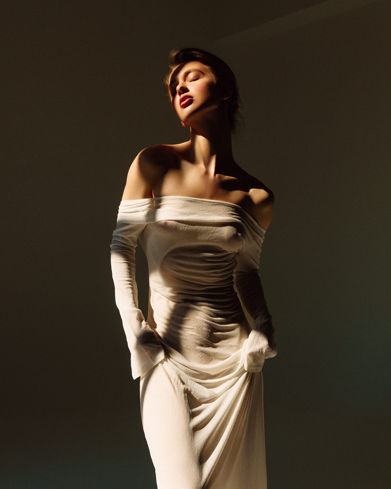 Bare It All in This Topless Temptation Featuring Anna Tsaralunga 2 – BareFame Bare It All in This Topless Temptation Featuring Anna Tsaralunga 2