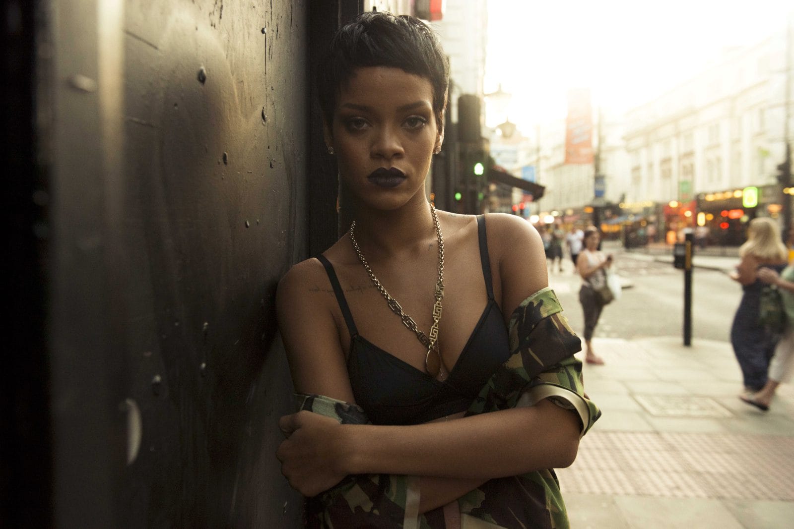Topless Pierced Rihanna Flaunts Her Flawless Curves in Smoldering 2012 Outtakes 34 – BareFame Topless Pierced Rihanna Flaunts Her Flawless Curves in Smoldering 2012 Outtakes 34