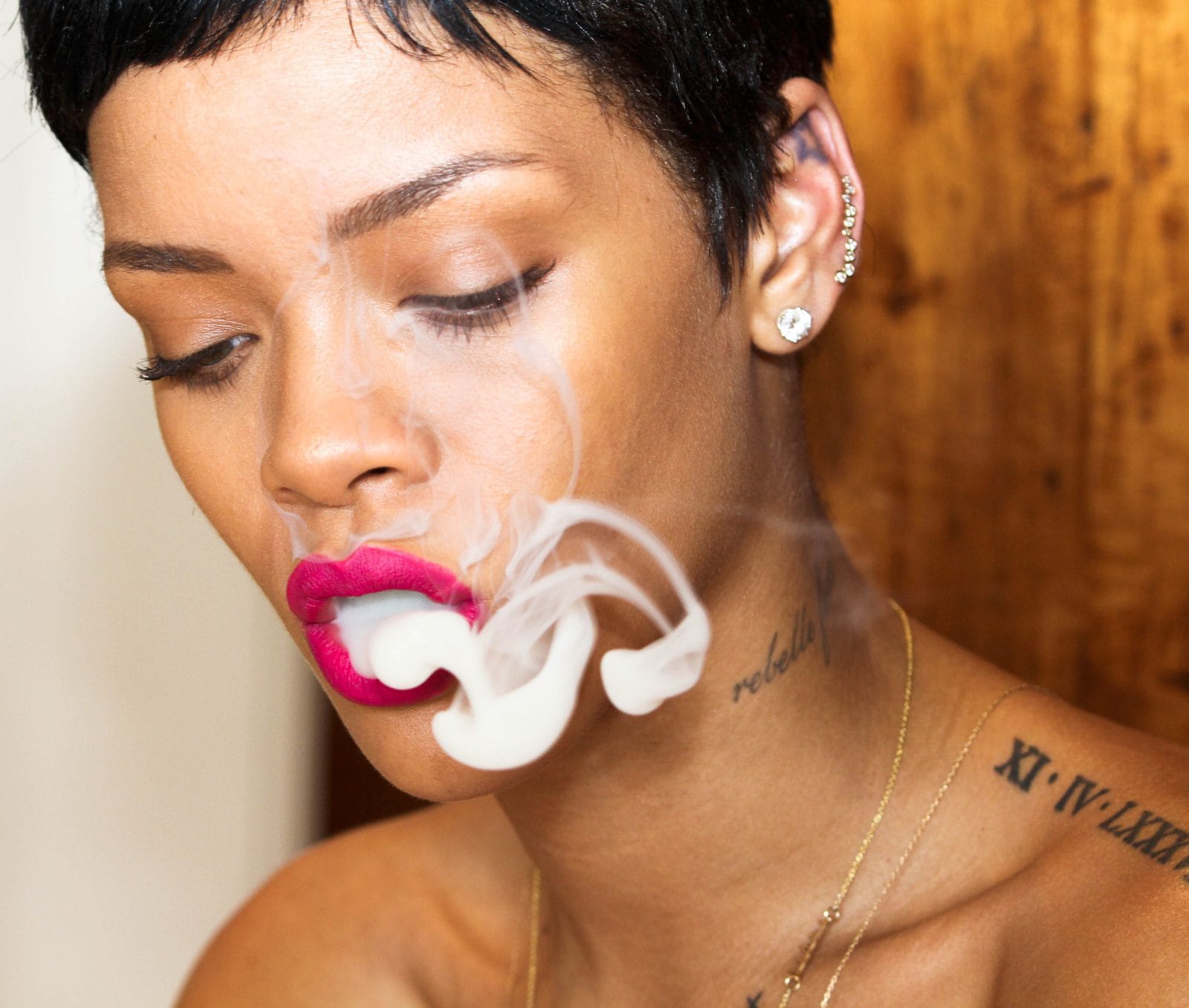 Topless Pierced Rihanna Flaunts Her Flawless Curves in Smoldering 2012 Outtakes 9 – BareFame Topless Pierced Rihanna Flaunts Her Flawless Curves in Smoldering 2012 Outtakes 9
